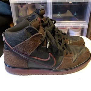 Nike Sb dunk high “slayer”